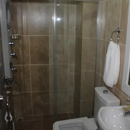 Alpehytte Beyzade & *