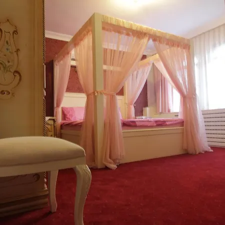 Alpehytte Beyzade & *