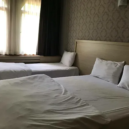 Beyzade & シャレー *