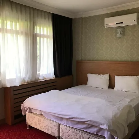 Beyzade & シャレー